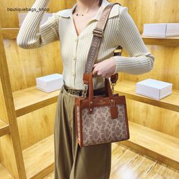 Cheap Wholesale Limited Clearance 50% Discount Handbag Kou New Fashion Classic Tote Bag Versatile Large Capacity Shoulder High Atmosphere Casual Handbag