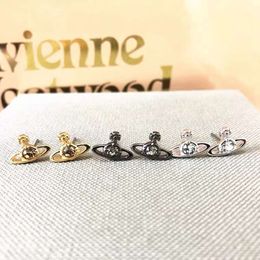 Luxury Viviannes Westwoods Earring Empress Dowager Mini Saturn Earrings for Men and Women Planet Design Earrings with Simple Ouyang Nana Same Style