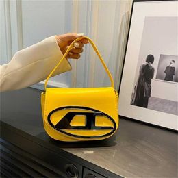 Womens 2024 New Simple Western Style Handbag sale 60% Off Store Online