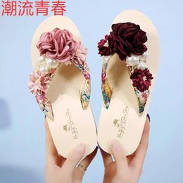 Slippers Summer Women Flip-flops Beach Shoes With Thick Soles Bohemia Flower Sandals Flat Ladies Fashion Floral Slides