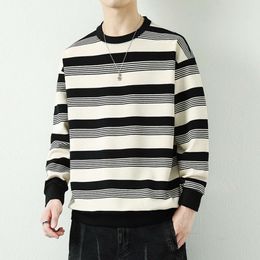 Striped Hoodie Round Neck Trendy Brand Long Sleeved T-shirt with A Bottom Layer for Spring and Men's Top Clothes T Autumn Clothing