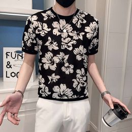 Trendy Mens Short Sleeved T-shirt Social Boy Floral Round Neck Quick Drying Ice Silk Cool Feeling Half V70n