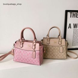 Cheap Wholesale Limited Clearance 50% Discount Handbag Yangqi New Dign Fashion Tote Bag High Grade Handheld Versatile