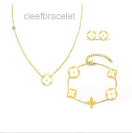 Designer naszyjnik luksus cztery liście Cloverjewelry Zestawy Diamond Shell Fashion Bransoletę Bransoletki Walentynki DZIEŃ DROBIN PRZETRY