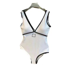 Biquíni de luxo designer swimwear maiô feminino swimwear mulheres branco designer bodysuits senhoras backless swimwear férias praia voleibol bodysuit