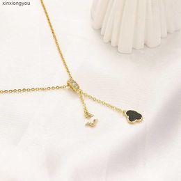 Syvl Necklace Designer Necklaces Gold Fashion Love Letter Pendant Necklace Spring Family Gifts Long Chains Brand Choker Diamond Jewellery Wholesale