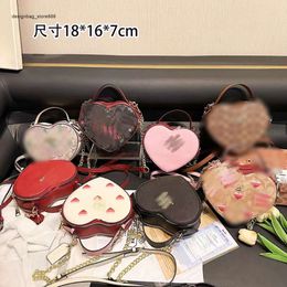 Cheap Wholesale Limited Clearance 50% Discount Handbag New Love Small Bag Single Shoulder Crossbody Chain with Box Complete Set Plastic Sealed