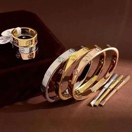 bracelet Fashion bracelet Unisex Cuff Bracelet 316L Stainless Steel Plated 18K Gold Jewelry Party Luxury Bracelet for Men and Women