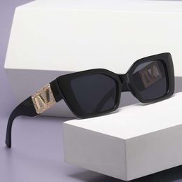 designer sunglasses KILA Fashionable Sunscreen Women, High Grade Cat Eyes with Diamond V-shaped Sunglasses for Men