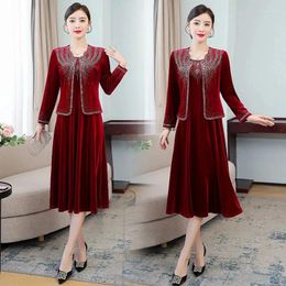 Work Dresses Heavy Industry Diamond Two-Piece Dress Wedding Autumn/Winter 2024 Golden Velvet Mother's Jacket Set Elegant Wine R