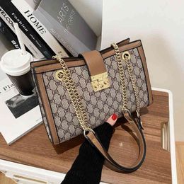 2022 Factory Whole Bag fashion printed simple killer chain hand women's one shoulder bag214S