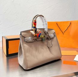 5A High Quality handbag Luxury fashion brand Womens bag famous straps and packaging Platinum2024