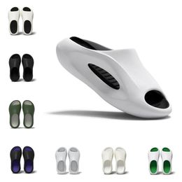 Style07 Designer Sandals fashion slippers triple Black White Green Beige Summer women men slides flat flip flops beach Room hotel indoor sandal EVA Rubber shoes