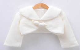 Little Girls Faux Fur Capes and Jackets 2018 Long Sleeves Winter Plush Shawl Flower Girl Dress Coat Collocation Children Costume K7786582