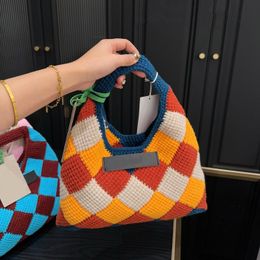 Designer bucket bag diamond Coloured straw woven handbags classic women vegetable basket shopping handbags high-quality fashionable letter patch pattern wallet