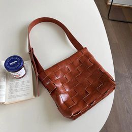 Evening Bags Large Capacity Handwoven Vintage Oil Wax Leather Women's Shoulder Bag Simple Commuter Crossbody For Woman Ladies Totebag