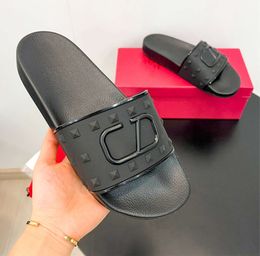 Black Rivet Vltn Slide Flip Flop Slippers V Sandale Flat Heel Rubber Sole Sandal Woman Summer Luxury Sliders Designer Shoe Man Loafer Beach Tazz Slipper DHgate543