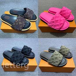 Designer Pool Pillow Slides Couples Beach Slippers Men Women Summer Flat Comfort Mules Padded Shoes Fashion Size 35-44