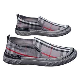 HBP Non-Brand Factory designers new British Chequered upper flat bottomed sports shoes casual shoes non slip mens shoes