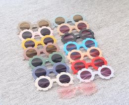 Wholesale Sun Flower Round Cute Kids Sunglasses UV400 Boy Girl Lovely Baby Glasses Children de sol 15 Colors4196878