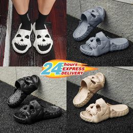 Summer Men's and Women's Slippers Solid Color Skull Head Flat Heel Sandals Pauladal Designer High Quality Fashion Slippers Waterproof Beach Sports Slippers GAI