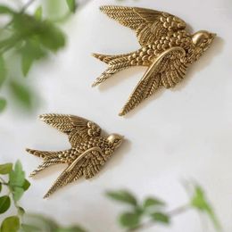 Decorative Figurines Vintage Golden Swallow Wall Hanging Flying Birds Art Sculptures Decoration For Home Living Room Background