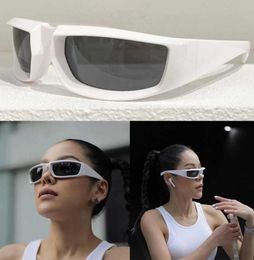 Womens Fashion Occhiali P Home Runway Sunglasses SPR29Y Rectangular Frame White Sport Style Glasses SPR 25 Nylon Material Top Qual7008950