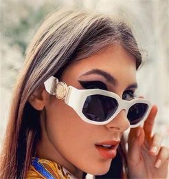 White Small Square Sunglasses Women Vintage Cat Eye Brand Designer Green Rectangle Men Decorate Glasses Shades Gafas De Sol7390713