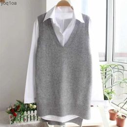 Women's Vests Korean Women Knitted Sweater Sleeveless College Style Women Loose Vest Ladies V-Neck Pullover Tops Female Waistcoat Pull FemmeL2403