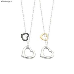 Qtm1 Pendant Womens Love Necklaces Designer Jewelry for Women Double Hearts Necklace Complete Brand As Wedding Christmas Gift t Home