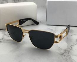 Vintage design sunglasses 631 small square metal frame hollow temples popular and simple style top quality eyewear with antiultra3556810