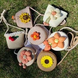 Handmade Summer Children Girls Shoulder Bag Flower Straw Baby Bags Messenger Bag Kids Keys Coin Purse Cute Princess Mini Handbag 240314