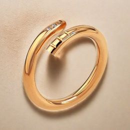 18K Gold Plated High Quality Ring Classic Fashion Love Ring Nail Ring for Women and Girls Wedding Mothers Day Jewellery Women Gifts