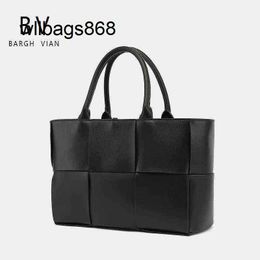 Handtaschen Designer Bottegvenetas Arco Mode Damentaschen Echtes gewebtes großes Gitterleder Kapazität M5TU-Stile