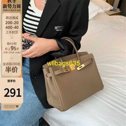 Tote Bags Genuine Leather Bk Habdbags Genuine Leather Versatile Elephant Grey Premium Feel Portable Platinum Bag for Women Autumn and Winter have logo HB3JS7