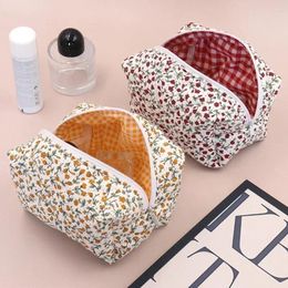 Storage Bags Bag Korean Style Floral Cosmetic Beauty Makeup Organiser Plush Travel Skincare Zipper Pouch Toiletry Practical Modern