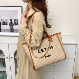 Shoulder Bags Small Fashion Handheld Designer Handbags Tote Bag Womens Grass Woven Large Capacity Chain Beach Bag 240311