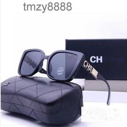 Sunglasses for Women Mens Designer Men Flower Lens with Letter Sun Glasses Unisex Traveling Sunglass Black Grey 7E3U