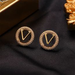 Luxury Brand Letter Charm Stud Earrings Women's Gold Earrings Retro Hollow Letter Earrings Personalized Party Jewelry55