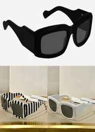 Sunglasses 0071SS Womens Mens fashion trend letter pattern design allmatch black and white zebra stripes square purple thick fram1051276