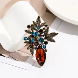 Brooches Fashion Retro Baroque Flowers Imitation Crystal Brooch Luxury Rhinestone Hollowing Badge Suit Dress Jewellery Accessories Gift