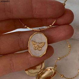 Halskette mit Schmetterlings-Muschel-Album-Fotorahmen, kann geöffnet und geschlossen werden, zum Schutz der Farbe mit echtem Gold überzogen