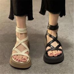 Dress Shoes Summer Rome Sandals Flats Platform Women 2024 Trend Casual Thick Cosy Walking Ladies Fashion Mujer