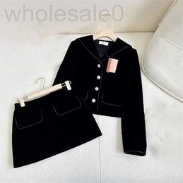 Two Piece Dress designer Black Women Skirt Jacket Set Luxury Designer Hooded Jakcets Skirts Outfits Long Sleeve Brand Coats Sets 8PKU