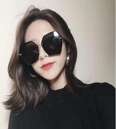 Summer sunglasses men women fashionable Drive seaside beach Shade UV protection cool Japan and Korea ins Classic Design Sexy cute 5528293