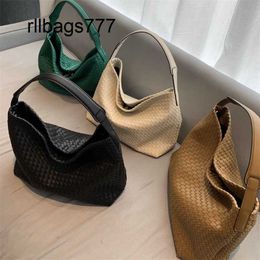 Handbag Bottegvenetas Cabat High End Handmade Woven Bag Large Capacity and Bucket 2024 Mother Child Single Shoulder Crossbody Trendy