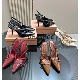 Mais recente qualidade superior sexy salto alto marca de luxo designer mulheres bombas apontou toe fivela cinta sapatos festa sandálias verão feminino couro patente sapatos stiletto mulher