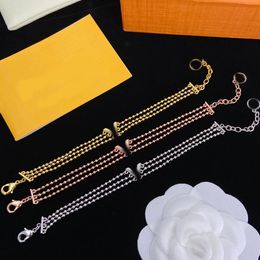 Bohemia Bead Chain Bracelet Luxury Original Original For Women 18K Gold Silver Plated Letter v Charm Pendants Wristband Cuff Bangle المجوهرات مع صندوق