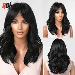 Synthetic Wigs Black Wavy Synthetic Wigs Medium Length Natural Wave Wigs with Bangs for Women Afro Daily Party Use Wig Heat Resistant Fiber 240328 240327