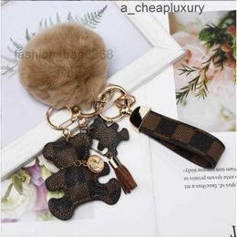 Accessor Cute Keychains Fashion Teddy Bear Designer Key Chain Ring Gifts Women Pu Leather Car Buckles Bag Charm louisely Purse vuttonly viuto